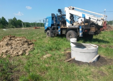 Бурение колодца с использованием специализированной техники - хороший вариант для организации автономного водоснабжен...